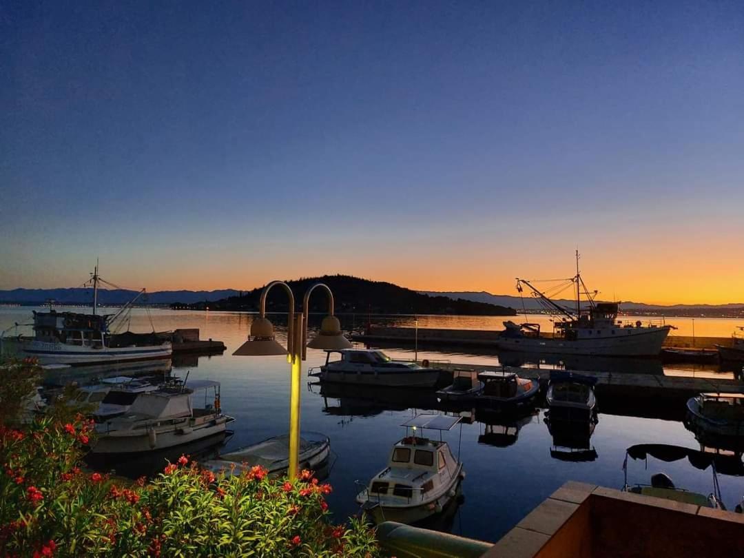 Apartman Nina Kali Exteriör bild