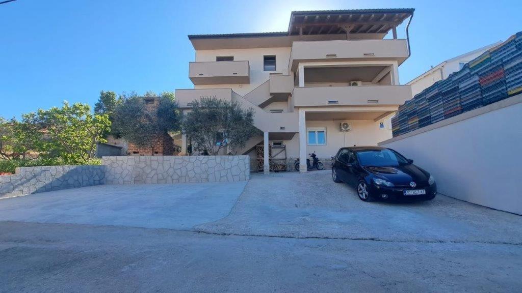 Apartman Nina Kali Exteriör bild