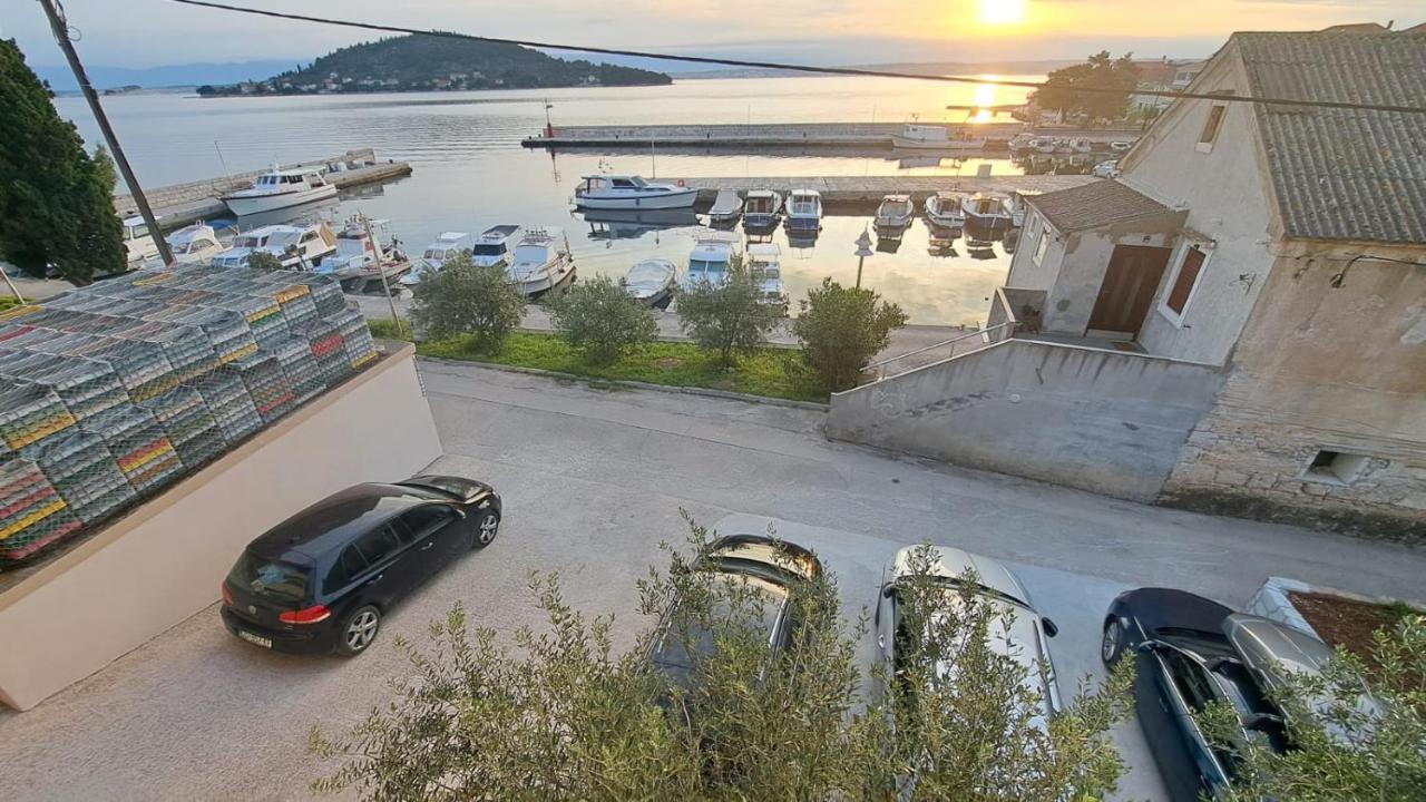 Apartman Nina Kali Exteriör bild